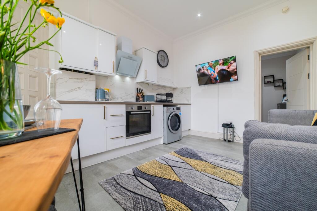 Award-winning Media team on EVERY Listing_4