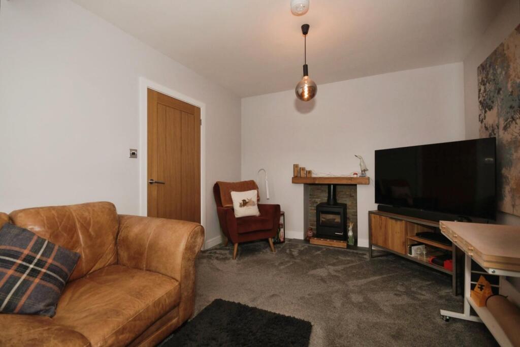 LOUNGE 04.jpg