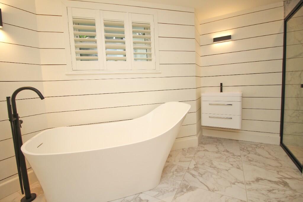 Bedroom 2 En-Suite