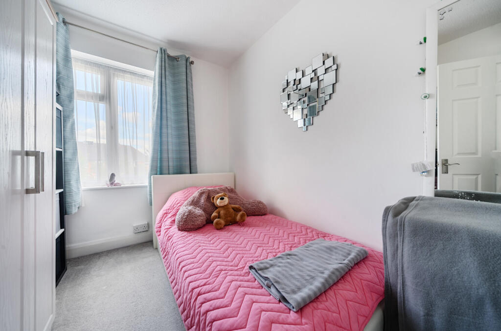 1300993-11-683732...