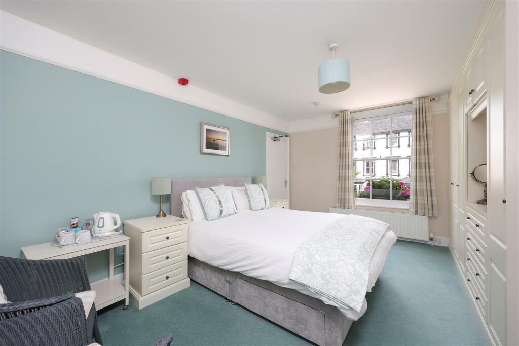 Room 1.JPG