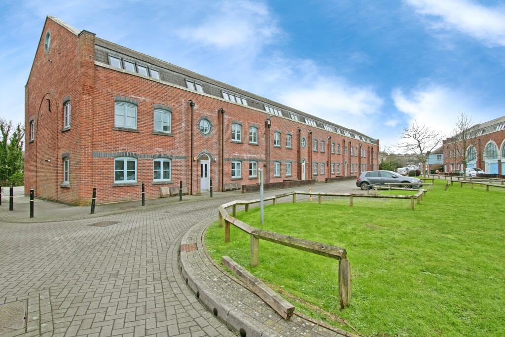 Communal Grounds