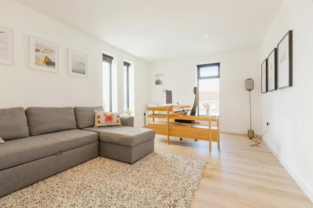 Bedroom/Lounge Two