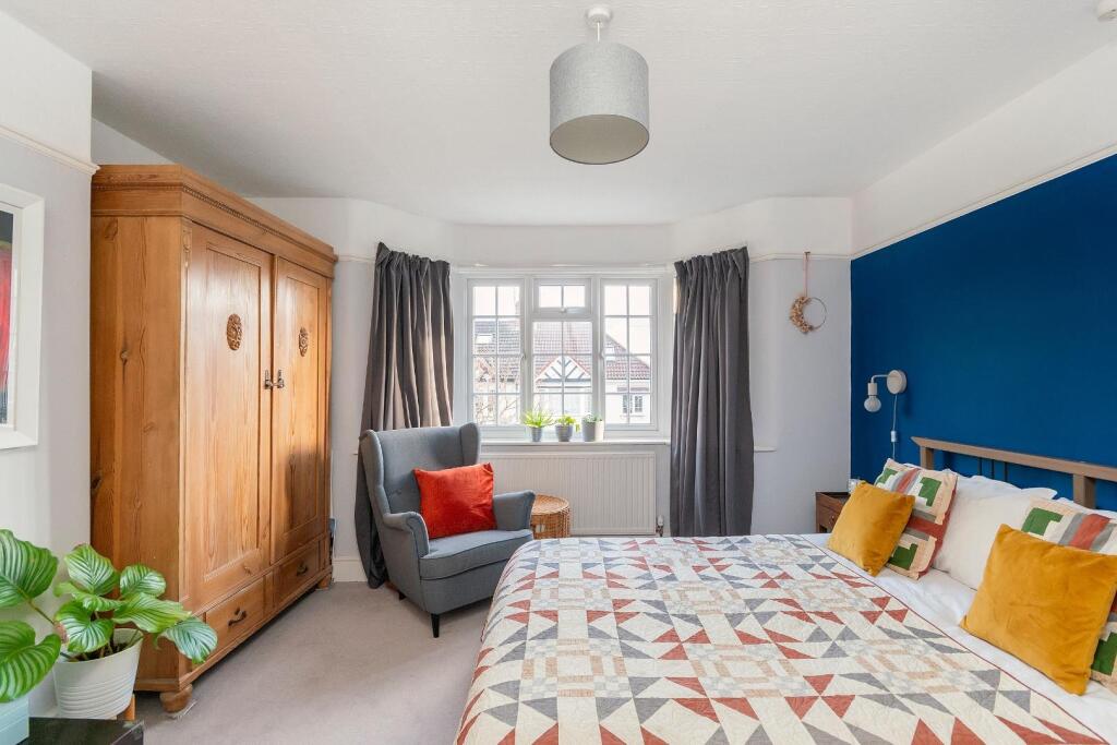 2W4WHE - Bedroom H.jpg