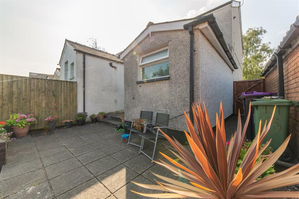 5 Gilwern Place-18.jpg