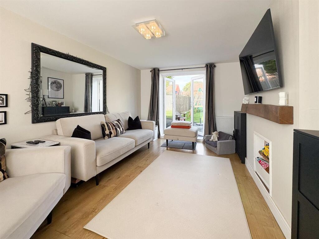 Living room-1.jpg