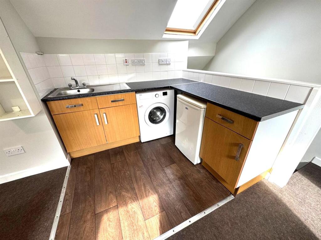 Kitchenette Area