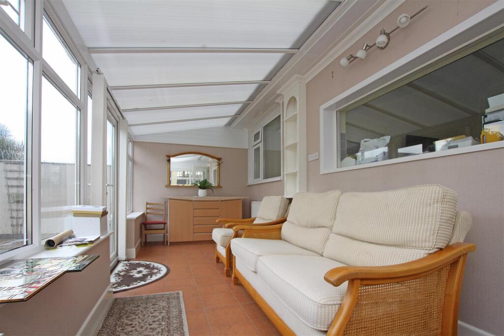 Conservatory b.jpg