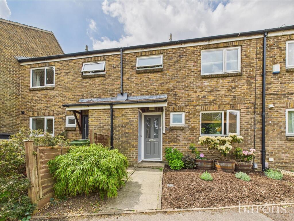 CAM05005G0-PR0084-STILL008 - Copy.jpg