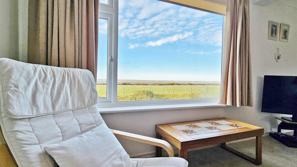 Alternate Lounge/Diner View