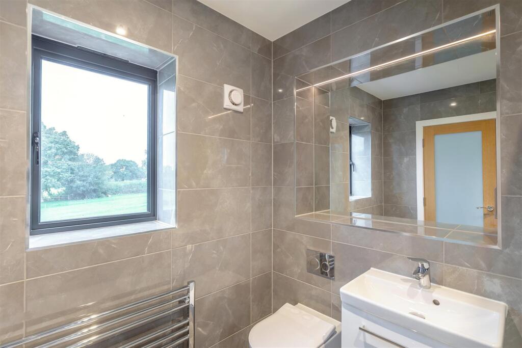 8665193-interior24.jpg