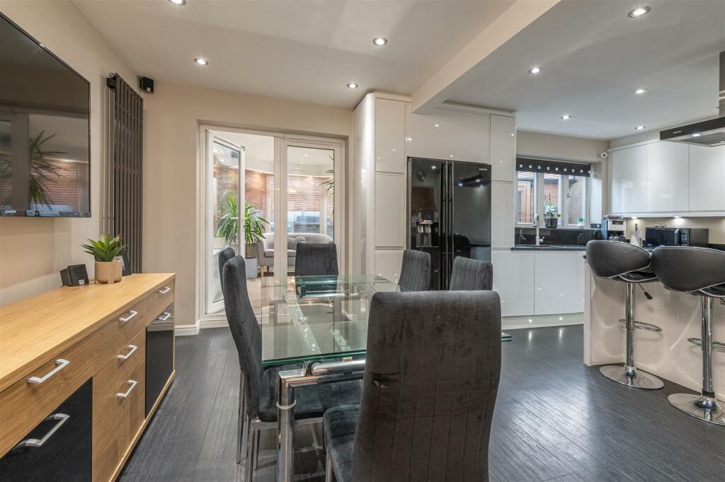 Dining Kitchen