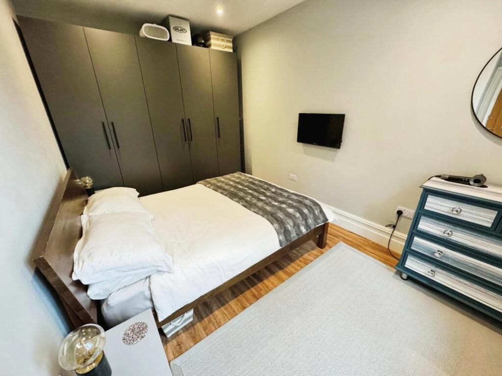 editedimage-ca46aa36-c4e6-4b05-8a9f-fc1fd8122645 2