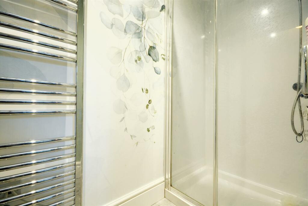 Shower Room/w.c.