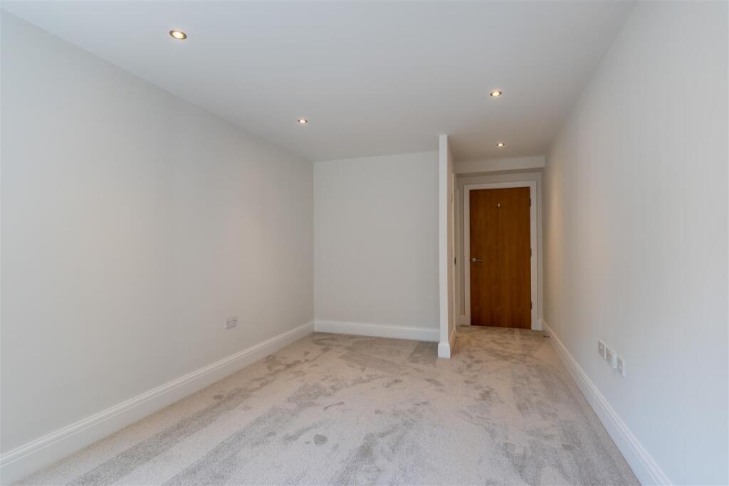 8 Petherton House-013.jpg
