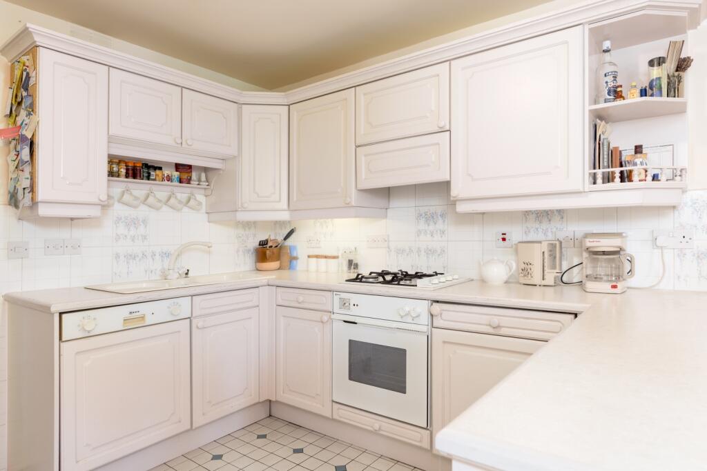 Reception Room Kitchen (4)