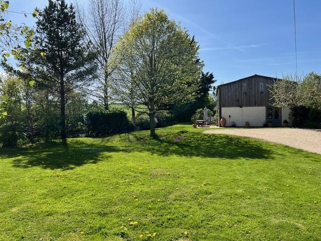 Front lawns and barn v.jpg