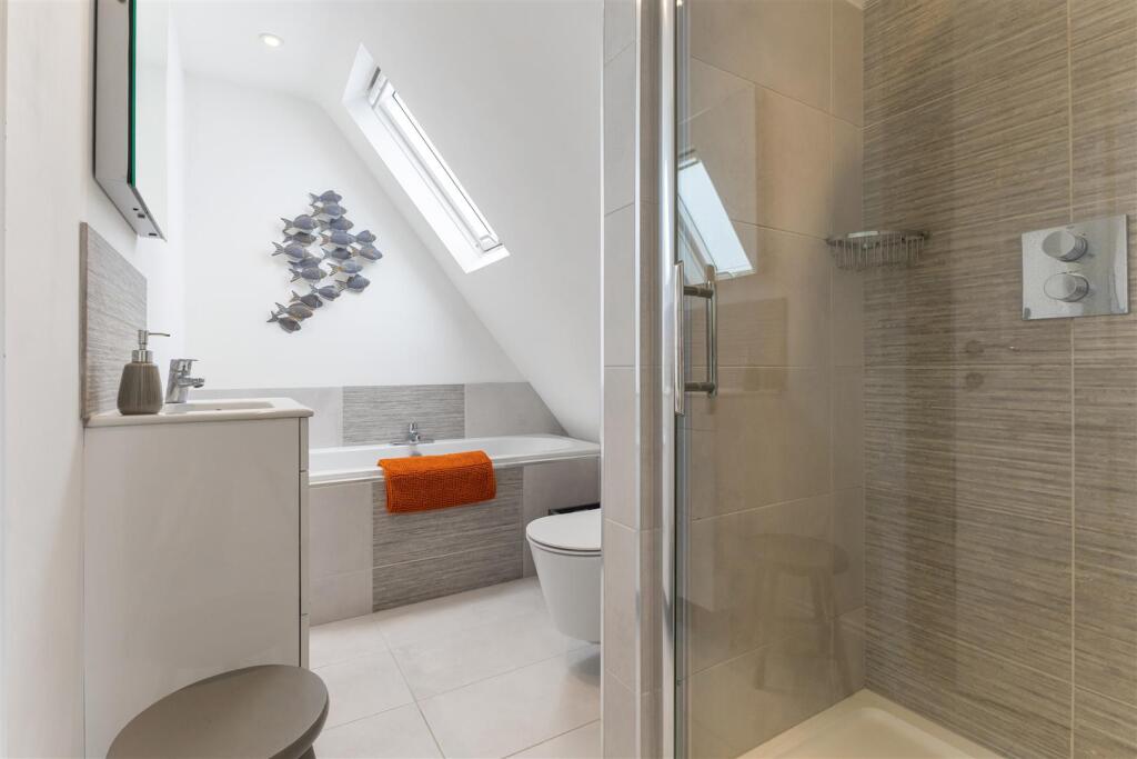 96360_1-Wootton-Road  (32).jpg