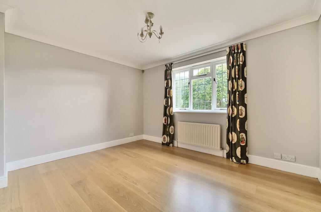 1315835-24-685d48...