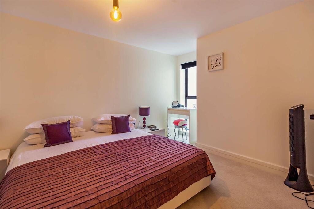 8674111-interior03-800.jpg