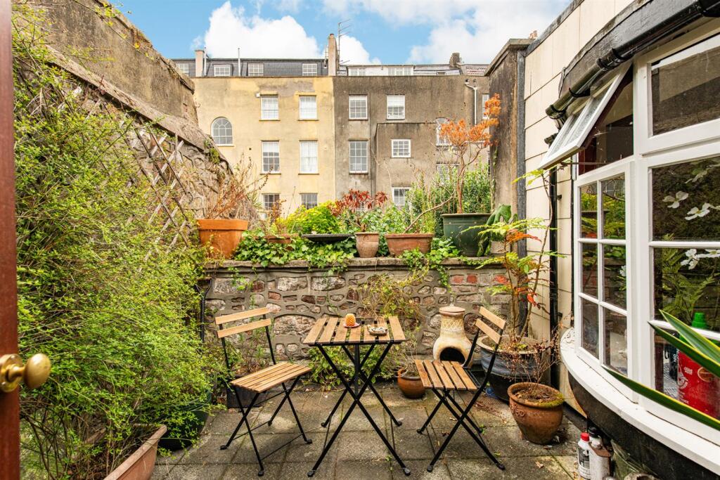 Terrace.jpg