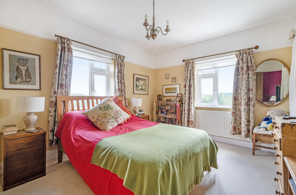 1329240-7-687e743...