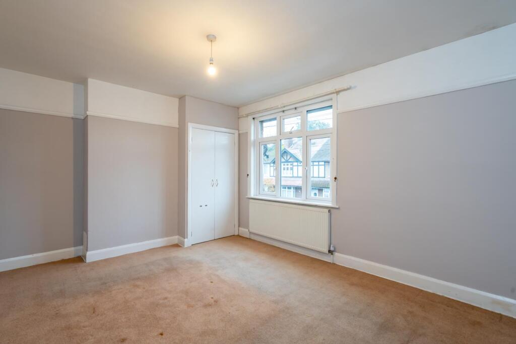 Bedroom 1.jpg