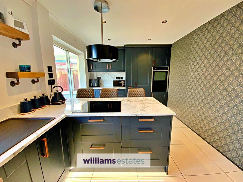breakfast bar