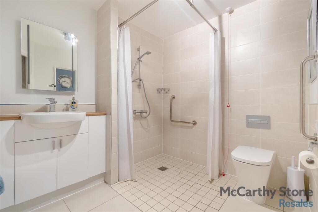8633325-interior07.jpg