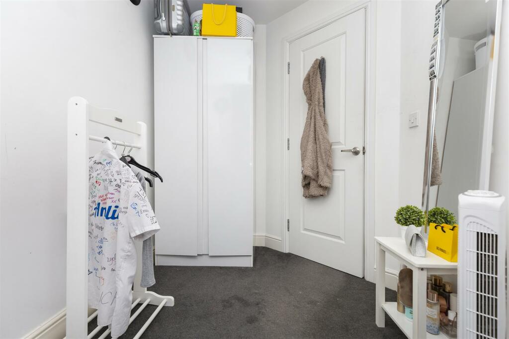 Bramleys Estate Agents - Plover Road - Lindley (20