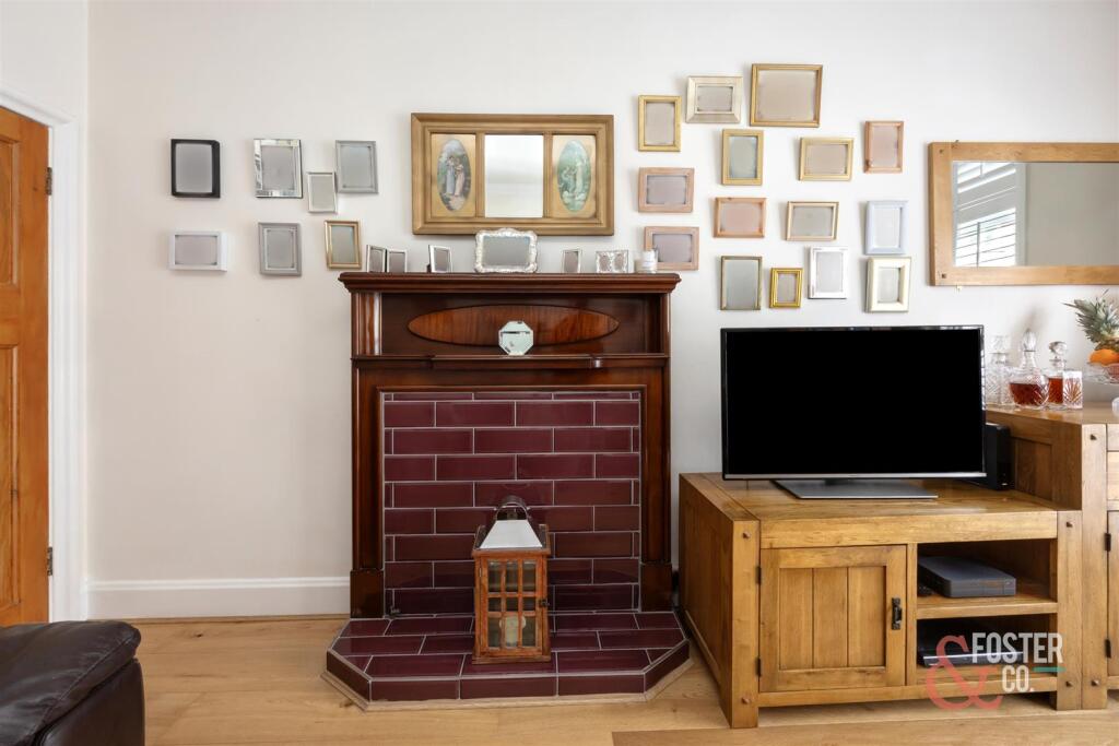 Montefiore Road, 32-021.jpg