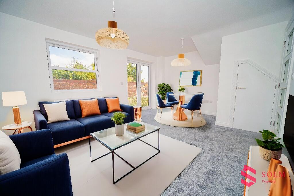 Lounge/Dining