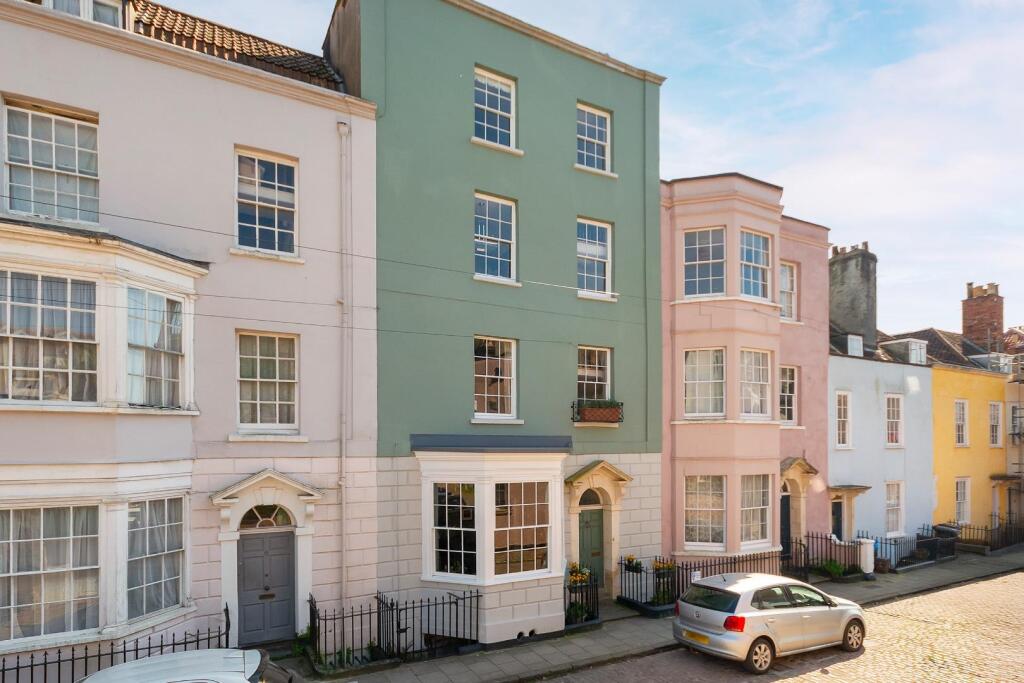 1S2PKN - Front External A.jpg