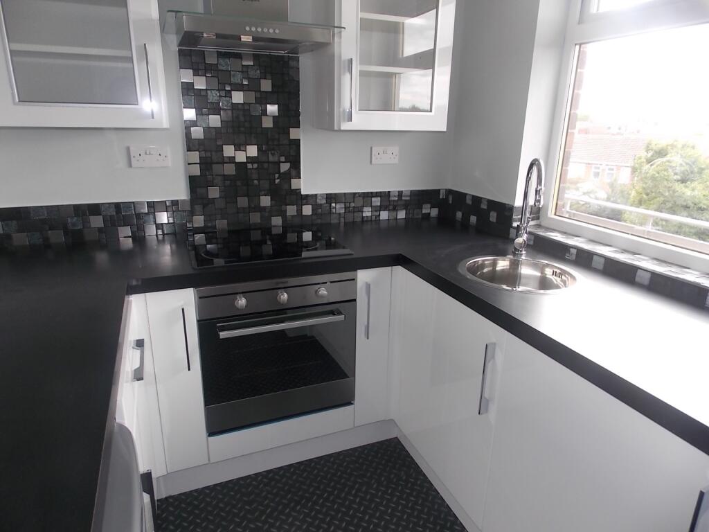 Kitchen area (Main)