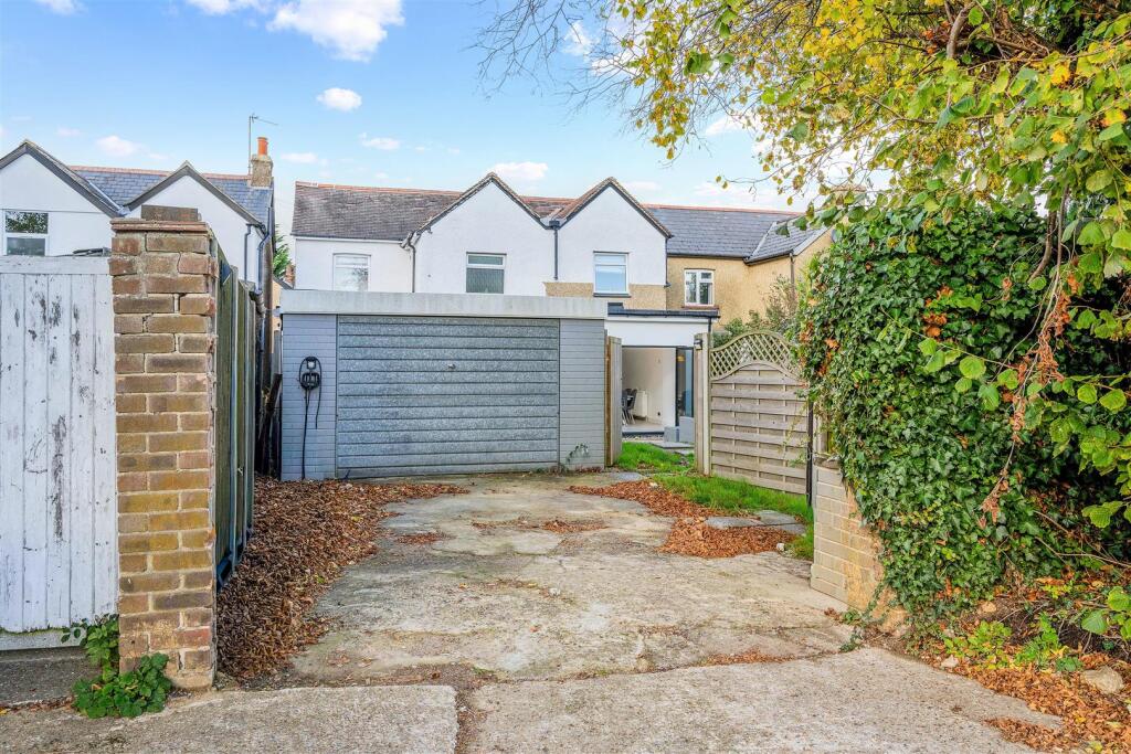 FERNDALE ROAD, 54  (18).jpg