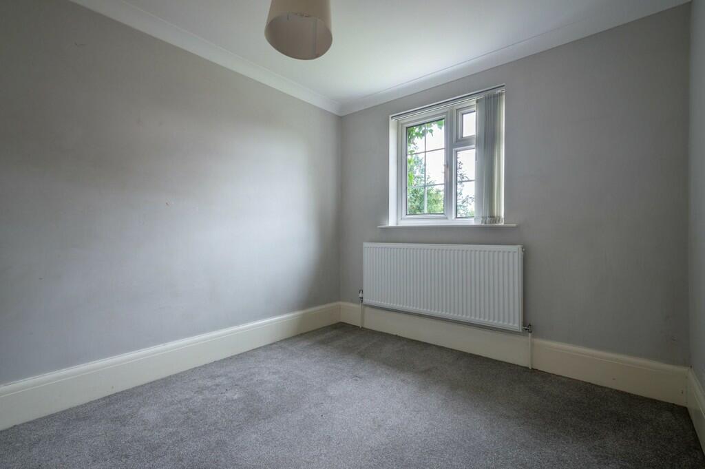 10 Falmouth Garde...