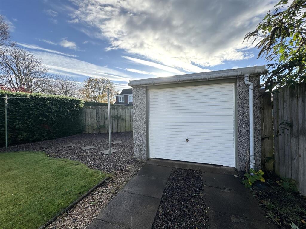 GARAGE.JPG