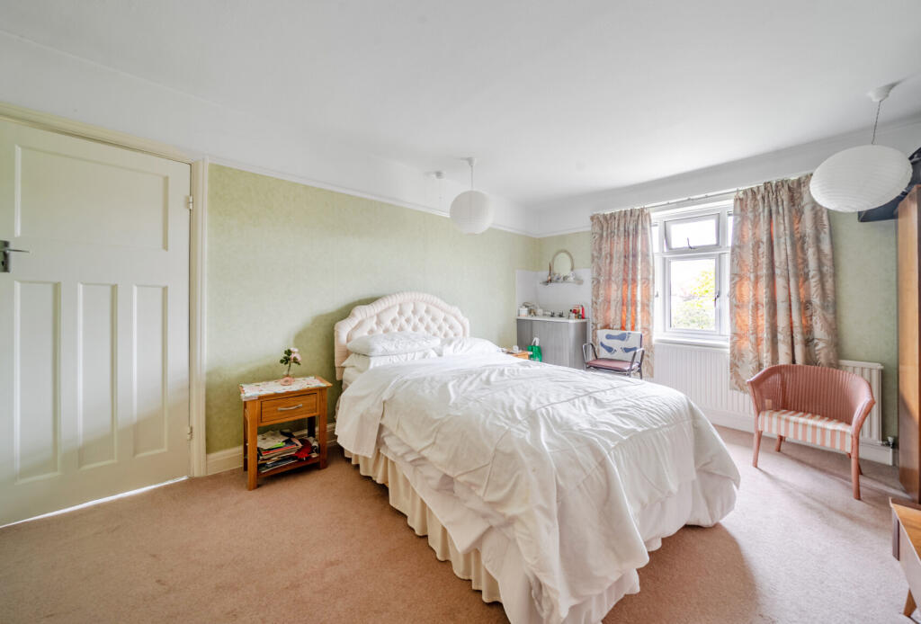 1365470-7-68e909e...