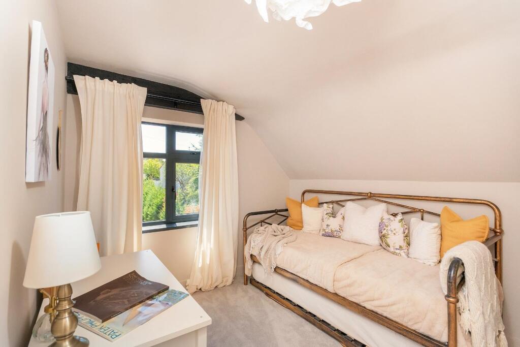 3C5LBY - Bedroom F.jpg