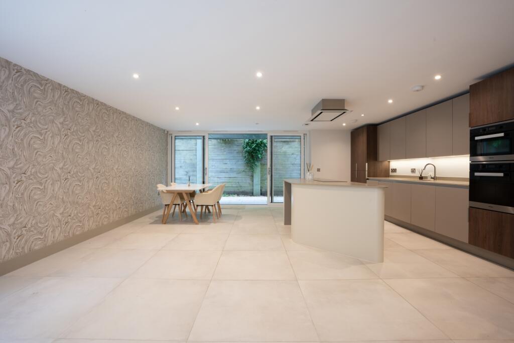 78 lilliput road flat 1-24