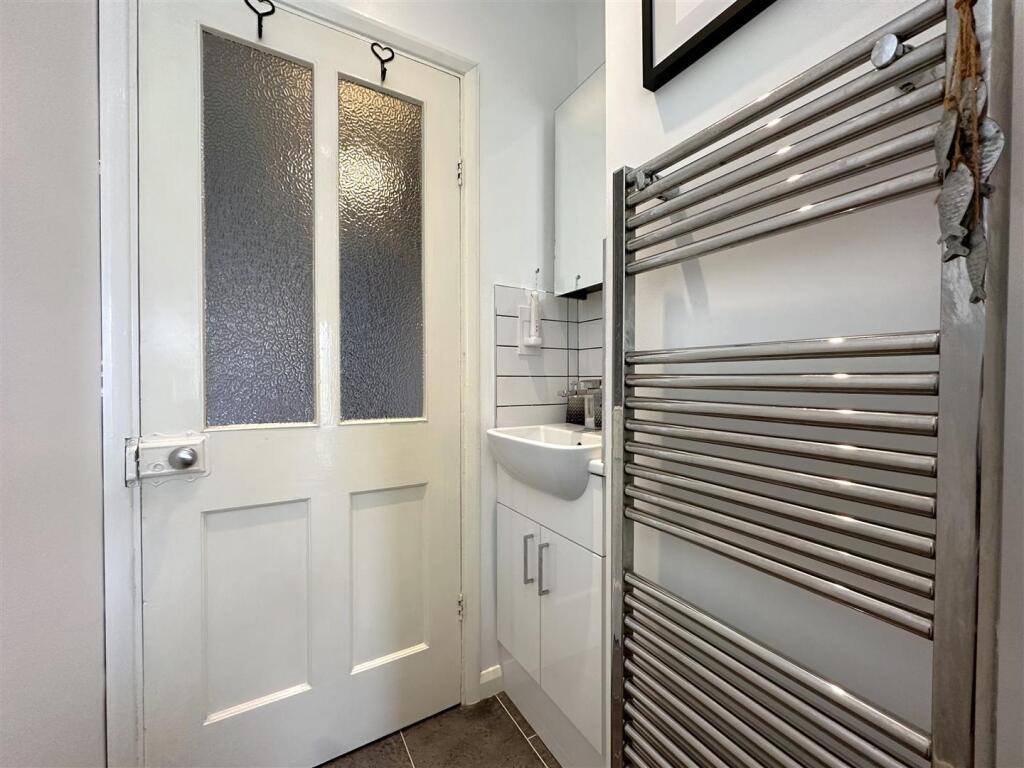 Bathroom Aspect Two 944