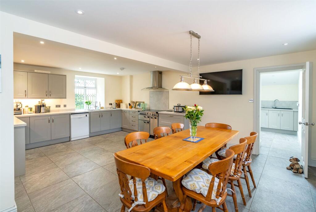 Dining Kitchen