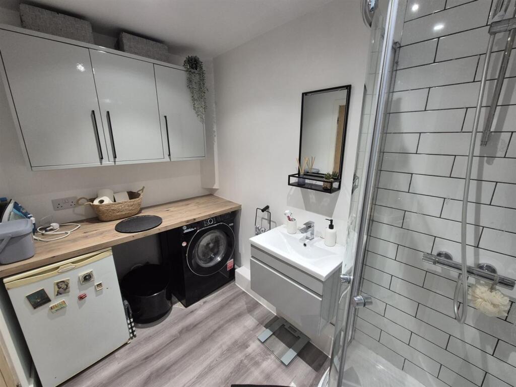 Shower Room &amp; Utility