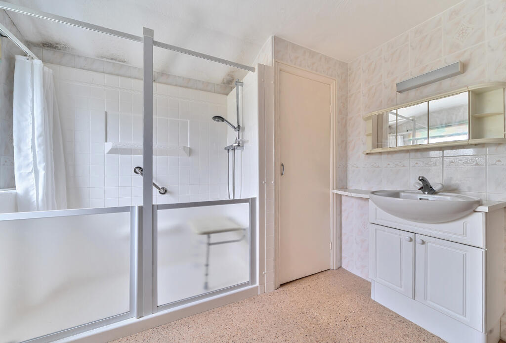 1296097-25-682ae3...