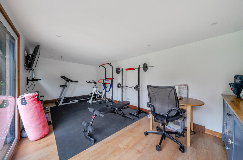 1358888-20-68d686...