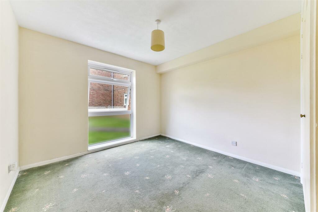 HOLLY COURT, 18- (1).jpg