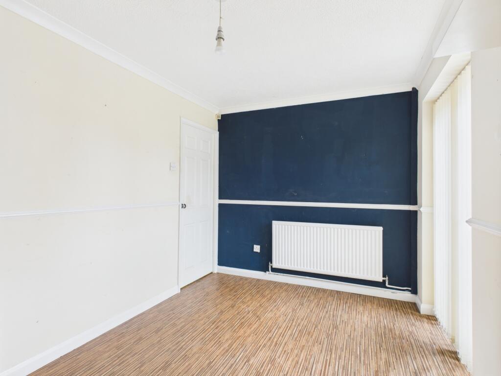 CAM03729G0-PR0059-STILL008