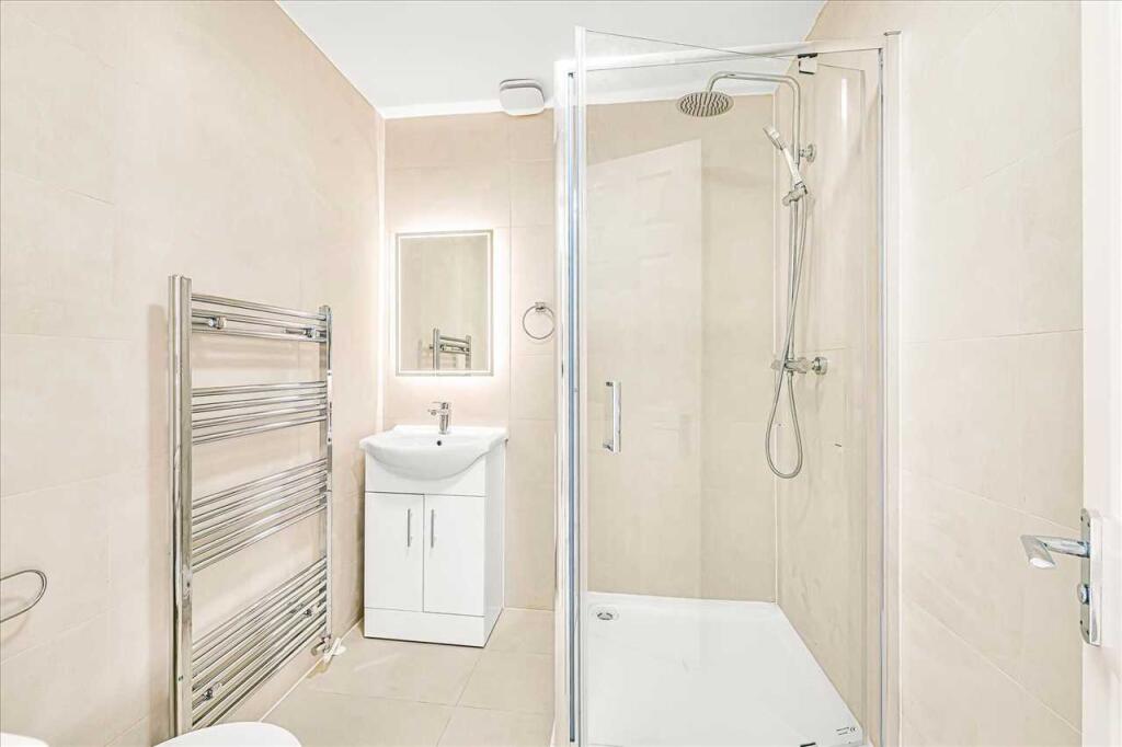 En Suite Bathroom