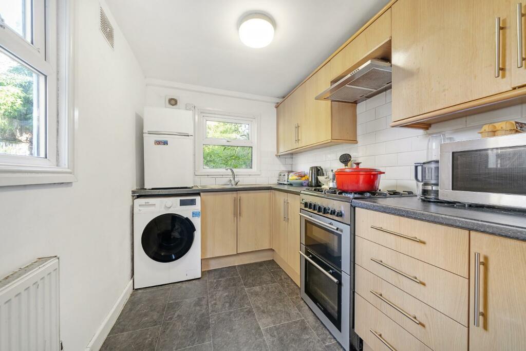Kitchen.JPG