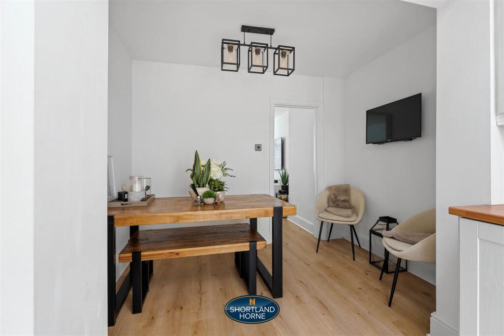 138 Lincroft Crescent (7 of 26).jpg